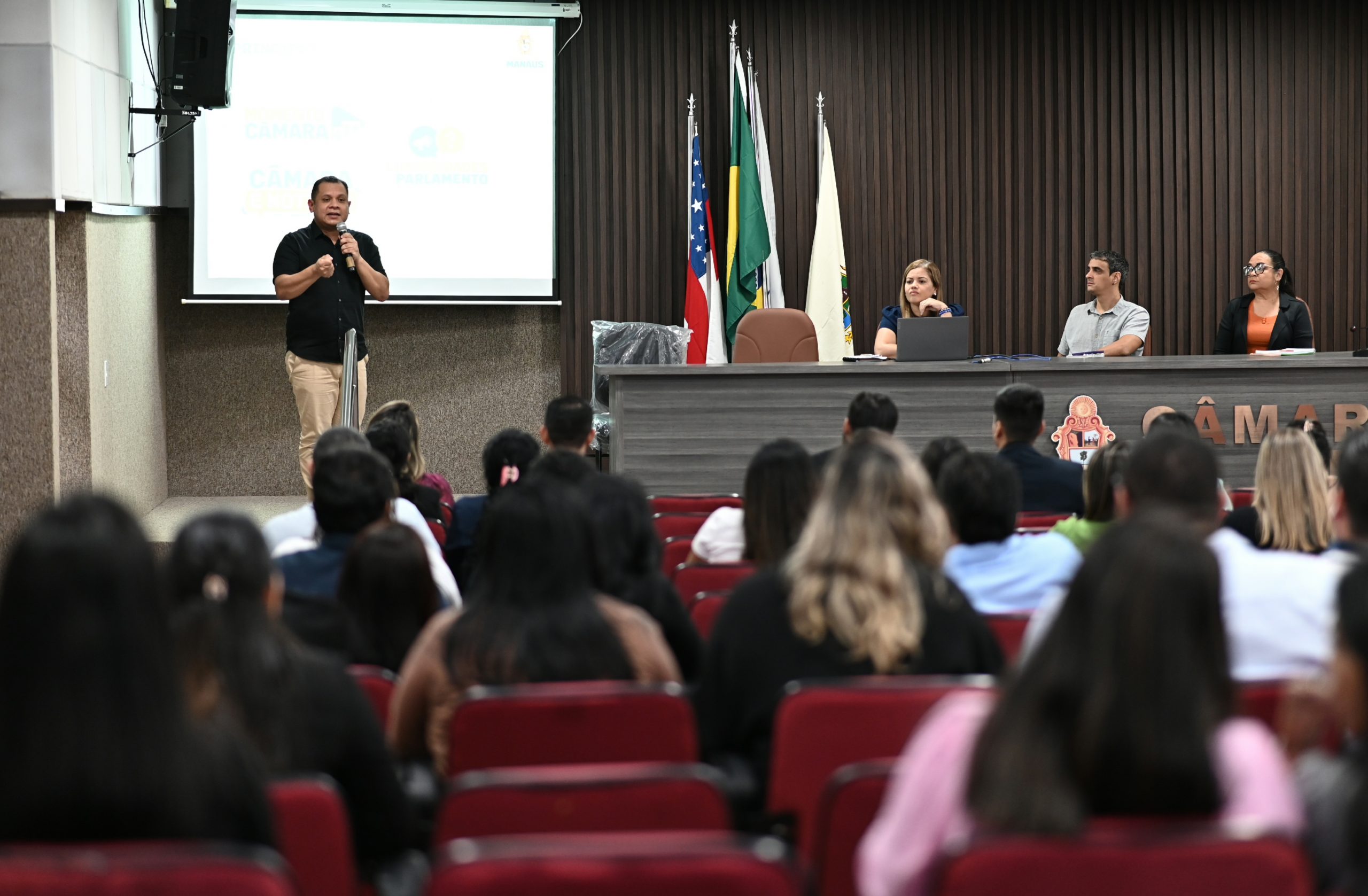 Câmara de Municipal de Manaus anuncia novos programas para TV rádio e