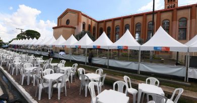 Festival de Parintins 2025: Amazonastur abre chamamento público para a Praça Gastronômica