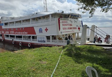 Com parceria da Prefeitura e Estado, Barco Hospital São João 23 inicia atendimentos em Parintins